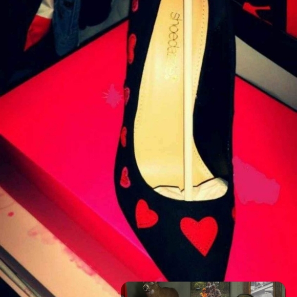 Beautiful Heart Heels - Picture 5 of 8